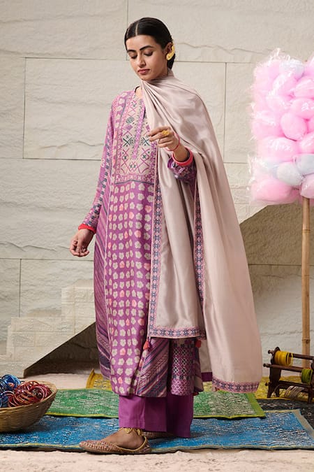 Shop Saundh Purple Cotton, Viscose Embroidery Round Neck Kaur Floral Print Anarkali Set Shop_Saundh_Purple Cotton, Viscose Embroidery Round Neck Kaur Floral Print Anarkali Set