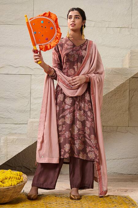 Buy_Saundh_Brown Cotton, Viscose Fabric Flowers, Mahi Floral Print Kurta Pant Set 