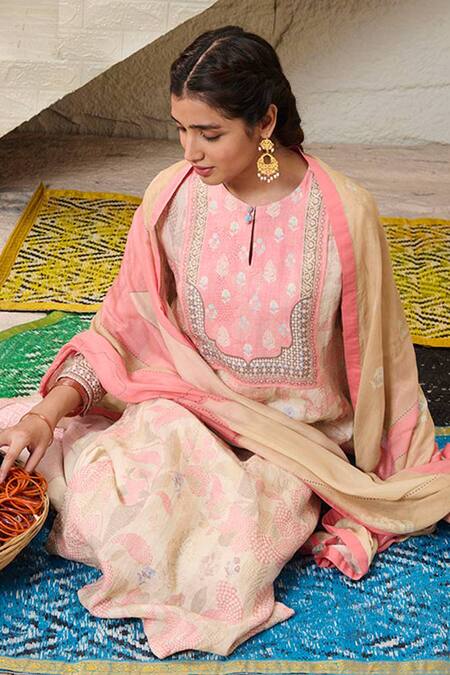 Buy Saundh Ivory Linen, Viscose, Cotton Satin, Muslin Aadya Floral Print Kurta Pant Set Buy_Saundh_Ivory Linen, Viscose, Cotton Satin, Muslin Aadya Floral Print Kurta Pant Set