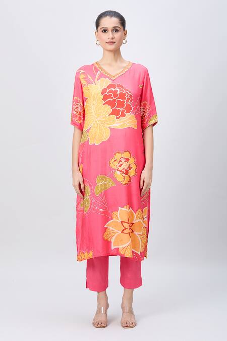 Buy Bairaas Pink Cotton V-neck Floral Print Straight Kurta Pant Set Buy_Bairaas_Pink Cotton V-neck Floral Print Straight Kurta Pant Set