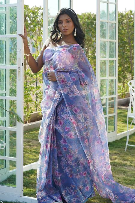 Monk & Mei By Sonia Anand_Blue Organza Sweetheart Neck Tancy Printed Saree With Blouse _Online_at_Aza_Fashions