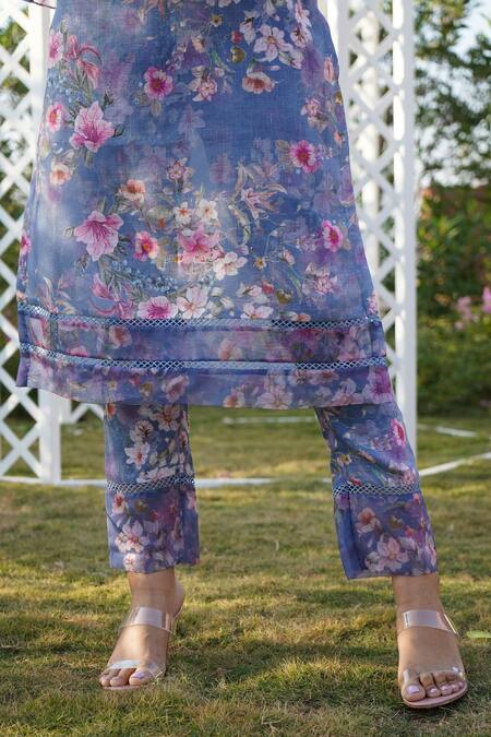 Buy_Monk & Mei By Sonia Anand_Blue Linen Lace Round Neck Peony Printed Kurta Pant Set 