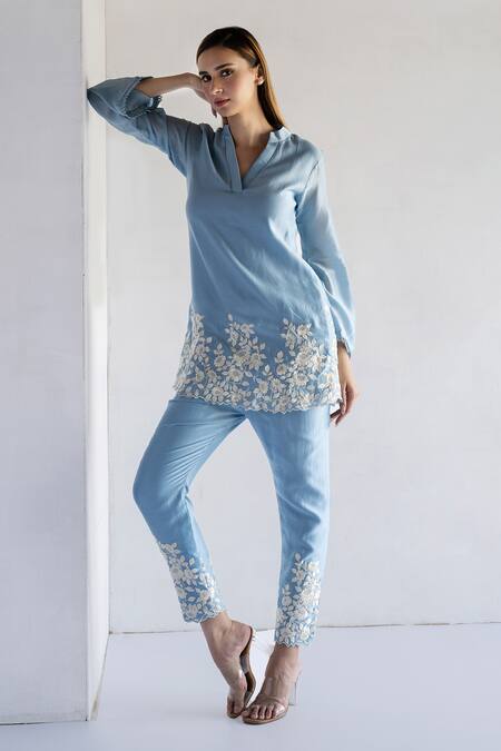 Bharat Adiani_Blue Chanderi Embroidery Mandarin Collar Thread Kurta With Pant _Online_at_Aza_Fashions