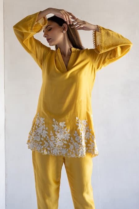 Bharat Adiani Thread Embroidered Straight Kurta With Pant 