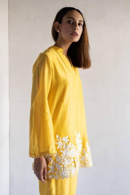 Bharat Adiani Yellow Chanderi Embroidery Mandarin Collar Thread Straight Kurta With Pant Online at Aza Fashions Bharat Adiani_Yellow Chanderi Embroidery Mandarin Collar Thread Straight Kurta With Pant _Online_at_Aza_Fashions