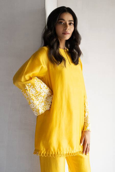 Buy_Bharat Adiani_Yellow Chanderi Embroidery Mandarin Collar Thread Kurta And Bell Bottom Pant _Online_at_Aza_Fashions