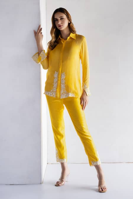 Bharat Adiani Yellow Pure Soft Organza Embroidered Floral Collared Thread Shirt And Pant Set 