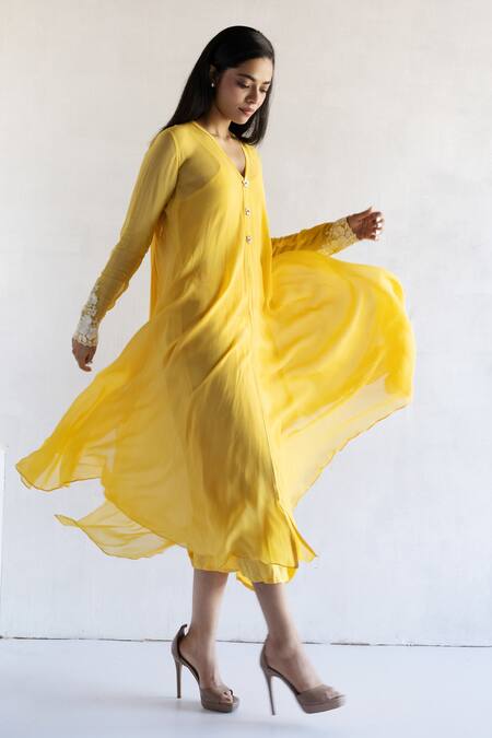 Bharat Adiani Yellow Georgette Embroidery V-neck Thread Asymmetric Tunic Online at Aza Fashions Bharat Adiani_Yellow Georgette Embroidery V-neck Thread Asymmetric Tunic _Online_at_Aza_Fashions