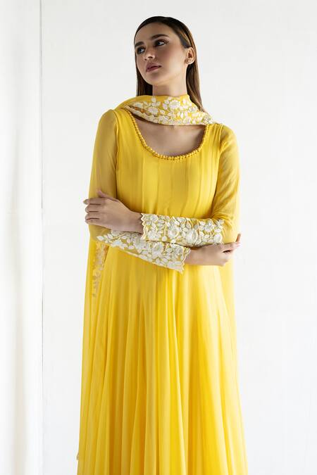 Buy_Bharat Adiani_Yellow Georgette Embroidery Round Neck Anarkali With Dupatta _Online_at_Aza_Fashions