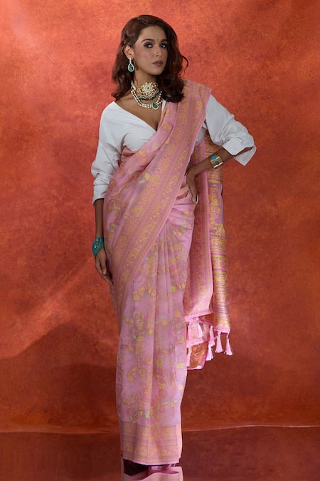 Samyukta Singhania Floral Kashmiri Weave Handloom Saree With Running Blouse 