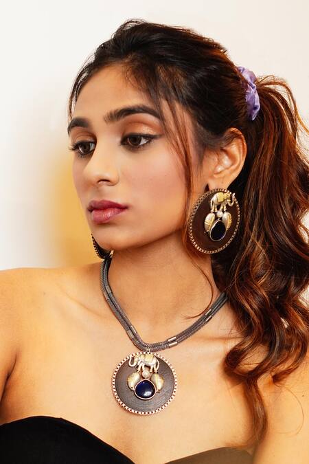 Buy_Rejuvenate Jewels_Multi Color Elephant Carved Pendant Necklace _Online_at_Aza_Fashions