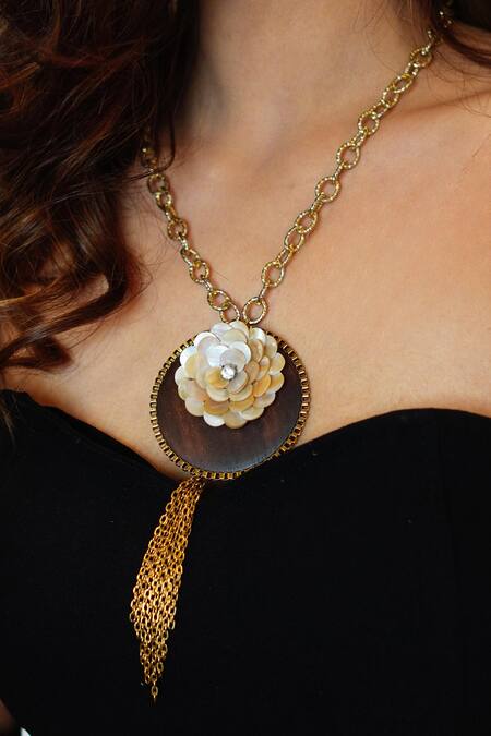 Buy_Rejuvenate Jewels_Cream Mother Of Pearl Embellished Pendant Necklace _Online_at_Aza_Fashions