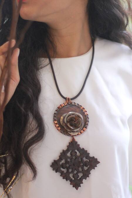 Rejuvenate Jewels_Black Rustic Rose And Romance Necklace _Online_at_Aza_Fashions