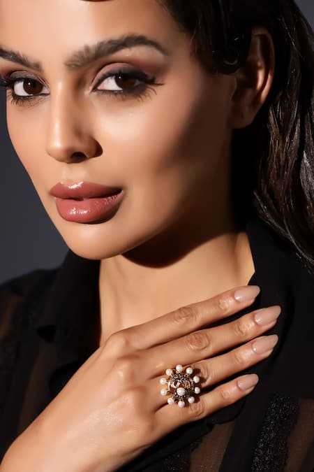 Shazé Halatia Embellished Ring 