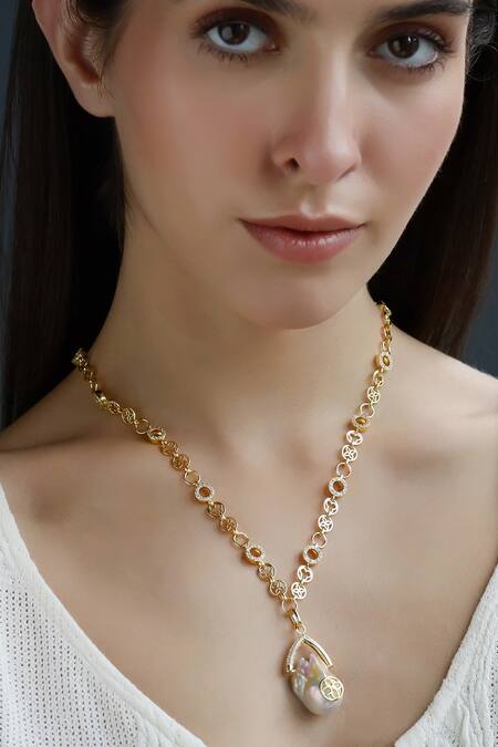 Shazé_Gold Plated Charis Embellished Pendant Necklace_Online_at_Aza_Fashions