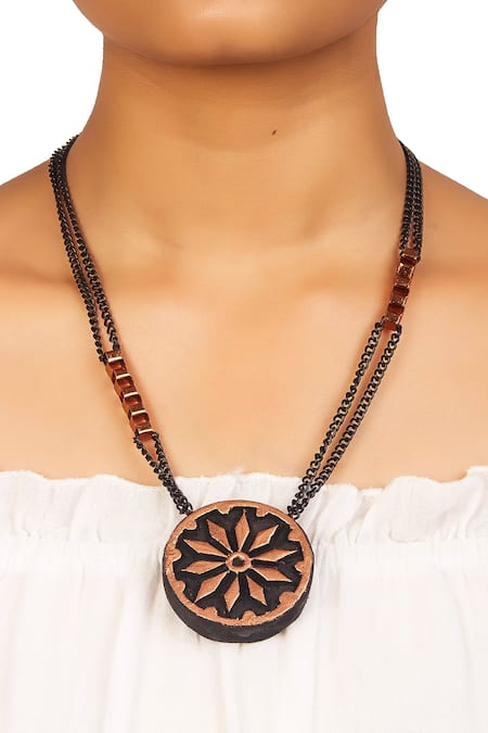 Rejuvenate jewels Black Carved Ashoka Chakra Pendant Necklace 