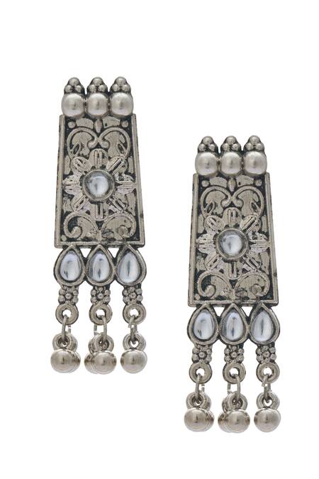 Buy Just Shradhas Silver Plated Gota Patti, Stones Floral Carved Oxidised Necklace Set Buy_Just Shradhas_Silver Plated Gota Patti, Stones Floral Carved Oxidised Necklace Set