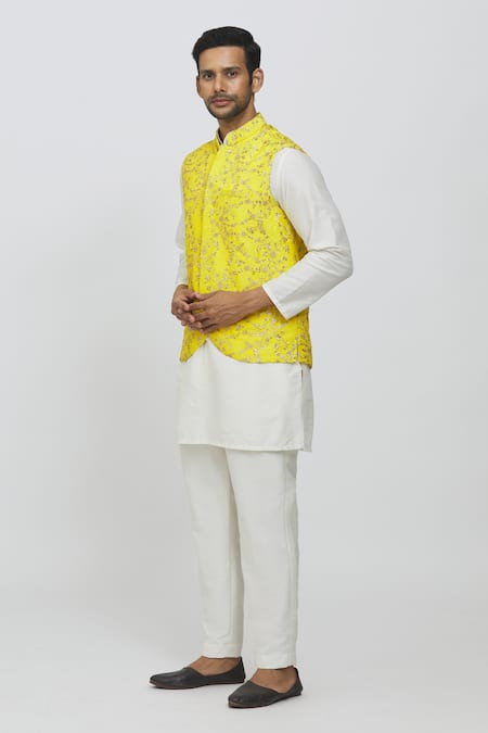 Shop_Priti Sahni_Yellow Silk, Cotton Zari Embroidered Bundi Jacket Set _Online_at_Aza_Fashions