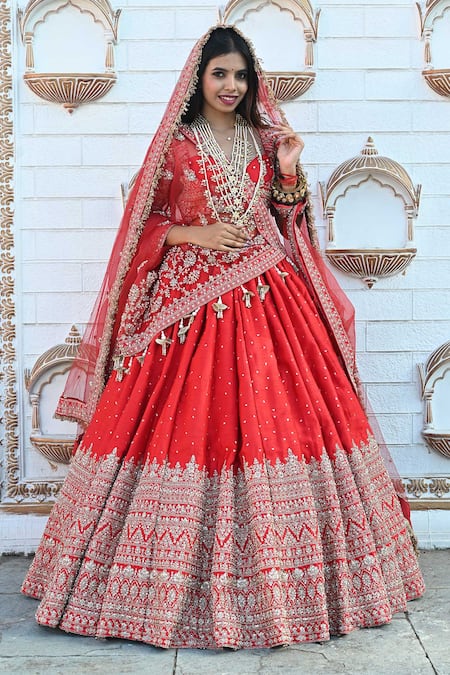 TANUSHAVY COUTURE Red Pure Handloom Cotton Embroidery Dabka Dori V Neck And Zari Bridal Lehenga Set 