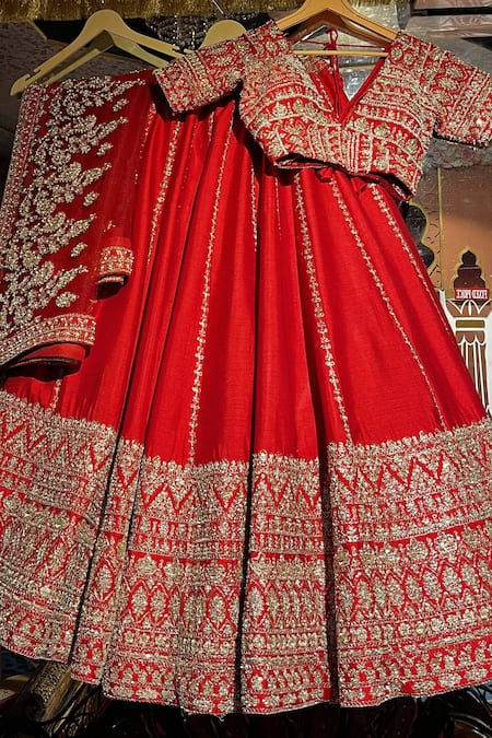 TANUSHAVY COUTURE Red Pure Handloom Cotton Embroidery Dabka Dori Sitara And Zari Bridal Lehenga Set  6