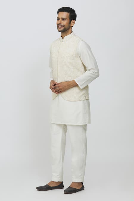 Priti Sahni Ivory Georgette, Cotton, Silk Zari Embroidered Bundi Jacket And Kurta Set Online at Aza Fashions Priti Sahni_Ivory Georgette, Cotton, Silk Zari Embroidered Bundi Jacket And Kurta Set _Online_at_Aza_Fashions