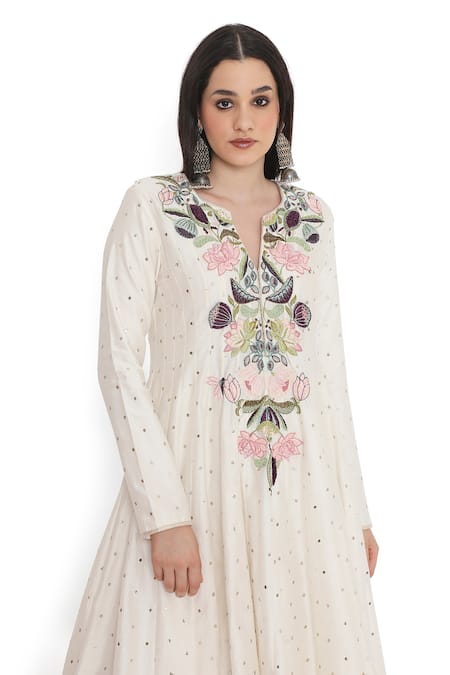Payal Singhal_Ivory Muslin Metallic Thread, Zari Round Gul Embroidered High Low Anarkali Set _at_Aza_Fashions