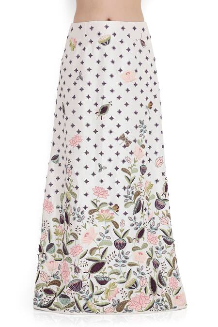 Payal Singhal Off White Dupion Silk Embroidery Phool Bagh Round Neck Choli With Skirt at Aza Fashions Payal Singhal_Off White Dupion Silk Embroidery Phool Bagh Round Neck Choli With Skirt _at_Aza_Fashions