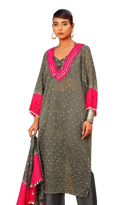 The Home Affair_Grey Crepe, Cotton Mirrors V-neck Bandhani Tie Dye Work Kurta Pant Set _Online_at_Aza_Fashions