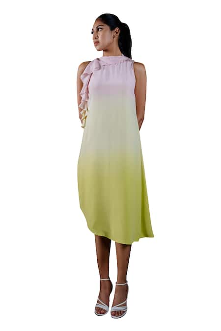 Shriya Som_Pink Crepe Round Ombre Shift Dress _Online_at_Aza_Fashions