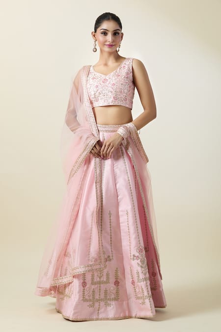 Samyukta Singhania Peach Lehenga And Blouse Art Silk Embroidered Thread V Neck Floral Set