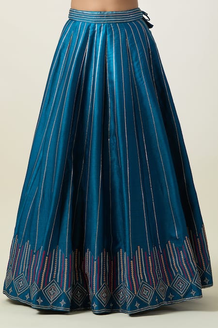 Samyukta Singhania Blue Silk, Net Embroidery V-neck Geometric Pattern Lehenga Set Online at Aza Fashions Samyukta Singhania_Blue Silk, Net Embroidery V-neck Geometric Pattern Lehenga Set _Online_at_Aza_Fashions