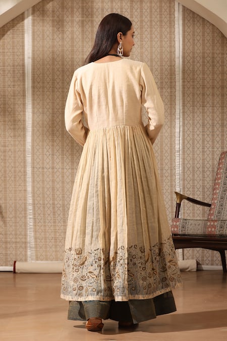 Shop Rekha Agra Gold Silk, Tissue Embroidery V-neck Anarkali Set at Aza Fashions Shop_Rekha Agra_Gold Silk, Tissue Embroidery V-neck Anarkali Set _at_Aza_Fashions