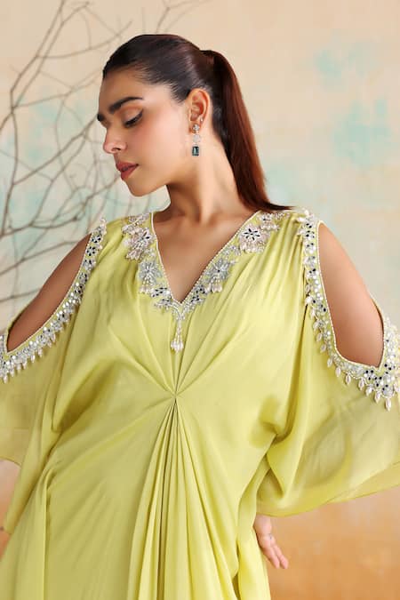 Shop Seema Thukral Green Chiffon, Satin Beads, Mirrors V-neck Rue Zari Draped Kaftan Shop_Seema Thukral_Green Chiffon, Satin Beads, Mirrors V-neck Rue Zari Draped Kaftan