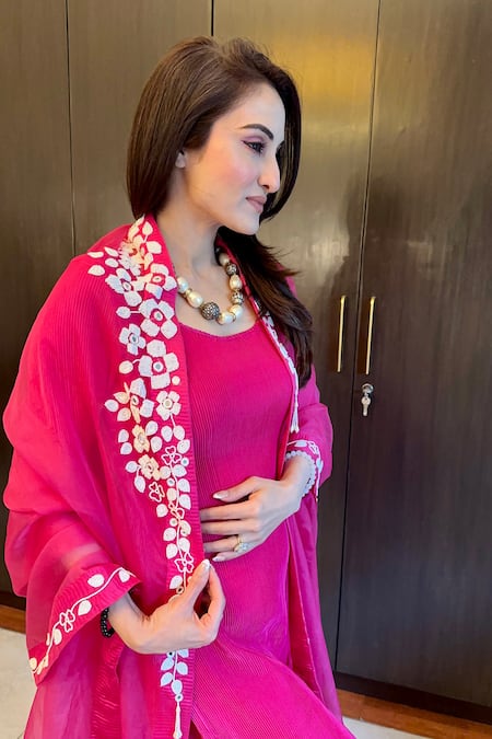 Buy_Preeti Mehta_Pink Satin, Organza, Polyester Pleated Kurta Set With Floral Pearl Dupatta 