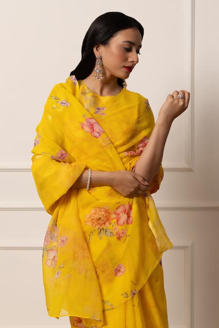 Buy_Atelier Shikaarbagh_Yellow Lurex Bloom Print Saree With Unstitched Blouse Piece 