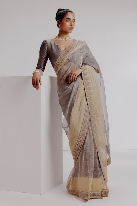 Taisha Zari Embroidered Border Textured Saree Set 