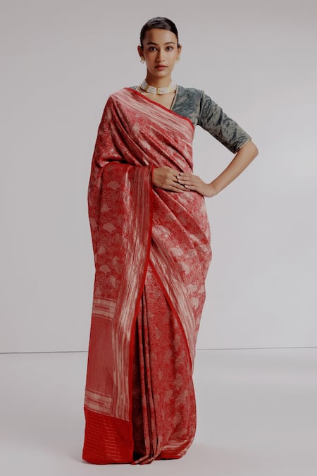 Taisha Tiger Jaal Woven Banarasi Saree Set 