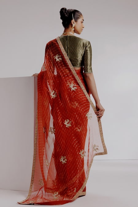 Taisha Tiger Embroidered Striped Saree Set 