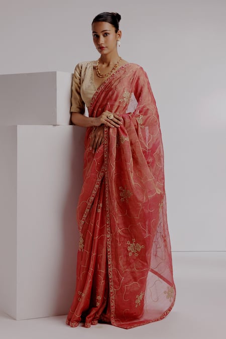 Buy_Taisha_Red Silk, Kota Doria, Satin Embroidery, Thread Floral Banarasi Saree Set _Online_at_Aza_Fashions