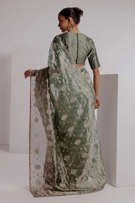 Taisha Floral Jaal Embroidered Saree Set With Kadhwa Woven Blouse 