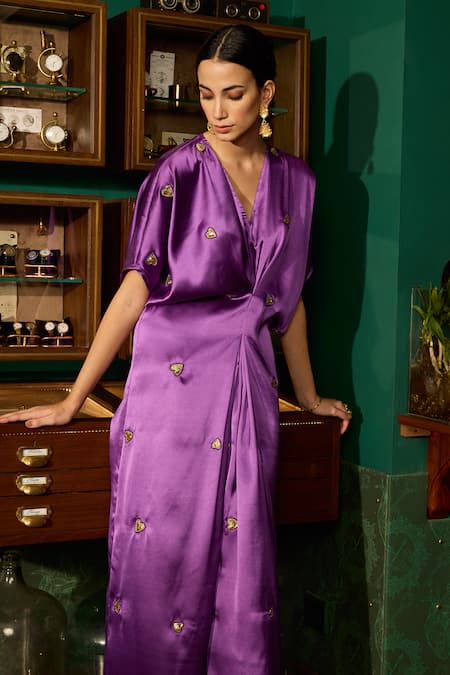 Buy_Meesa_Purple Crepe Sequins V-neck Contrast Heart Embroidered Kaftan _Online_at_Aza_Fashions