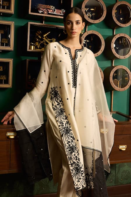 Shop_Meesa_White Chanderi Silk, Organza Embroidery Split V-neck Floral Kurta Pant Set _Online_at_Aza_Fashions