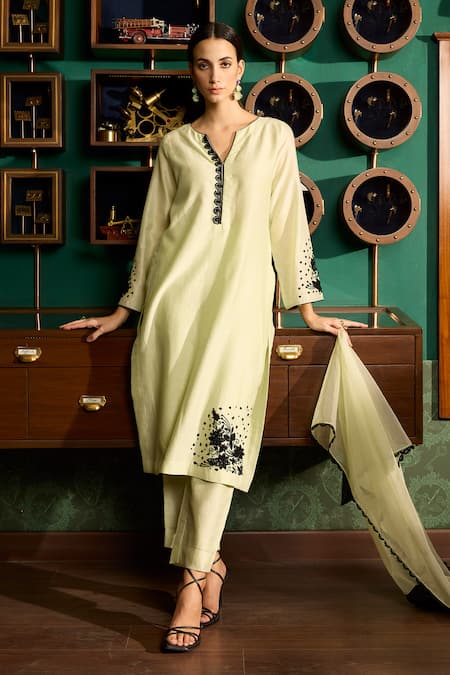 Meesa Chanderi Silk Placement Embroidered Kurta Pant Set 