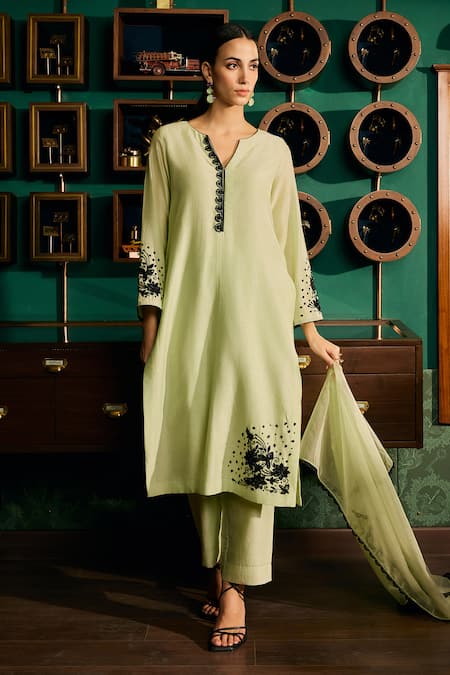 Meesa Green Chanderi Silk, Organza Embroidery Split V-neck Placement Kurta Pant Set Online at Aza Fashions Meesa_Green Chanderi Silk, Organza Embroidery Split V-neck Placement Kurta Pant Set _Online_at_Aza_Fashions