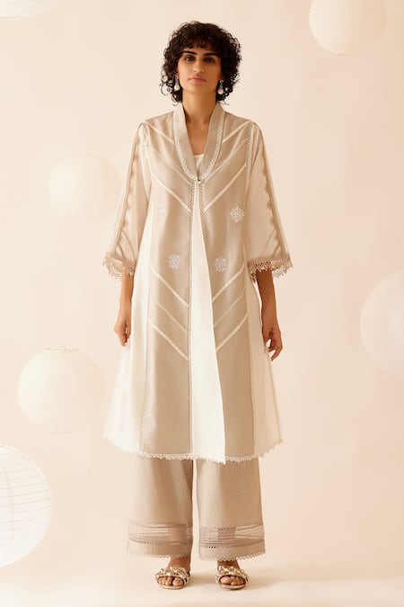 BUNKA Ivory Chanderi Embroidered Lace Collared Ambreen Thread Kurta With Pant 