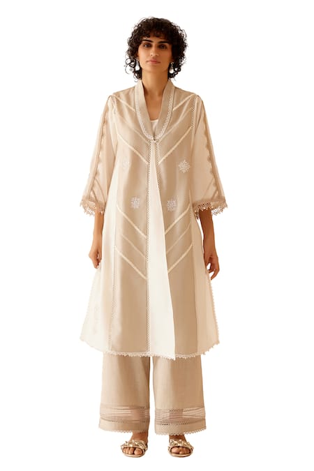 Bunka_Ivory Chanderi Embroidered Lace Collared Ambreen Thread Kurta With Pant _Online_at_Aza_Fashions