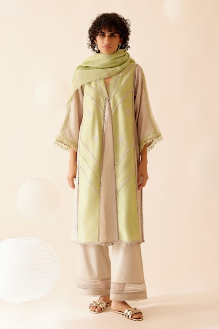 BUNKA Green Chanderi Embroidered Lace Collared Ambreen Detailed Kurta With Pant 