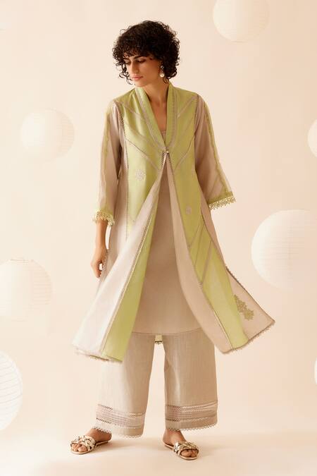 Bunka Green Chanderi Embroidered Lace Collared Ambreen Detailed Kurta With Pant Online at Aza Fashions Bunka_Green Chanderi Embroidered Lace Collared Ambreen Detailed Kurta With Pant _Online_at_Aza_Fashions