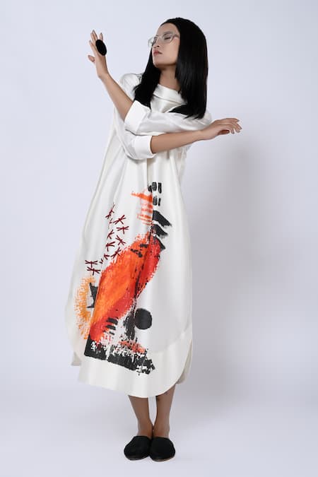 Taika By Poonam Bhagat_Ivory Chanderi Abstract Band Collar Watercolour Pattern Tunic _at_Aza_Fashions