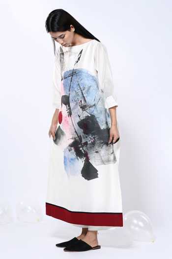 Taika By Poonam Bhagat_Ivory Chanderi Boat Neck Artistic Abstract Pattern Tunic With Pant _Online_at_Aza_Fashions